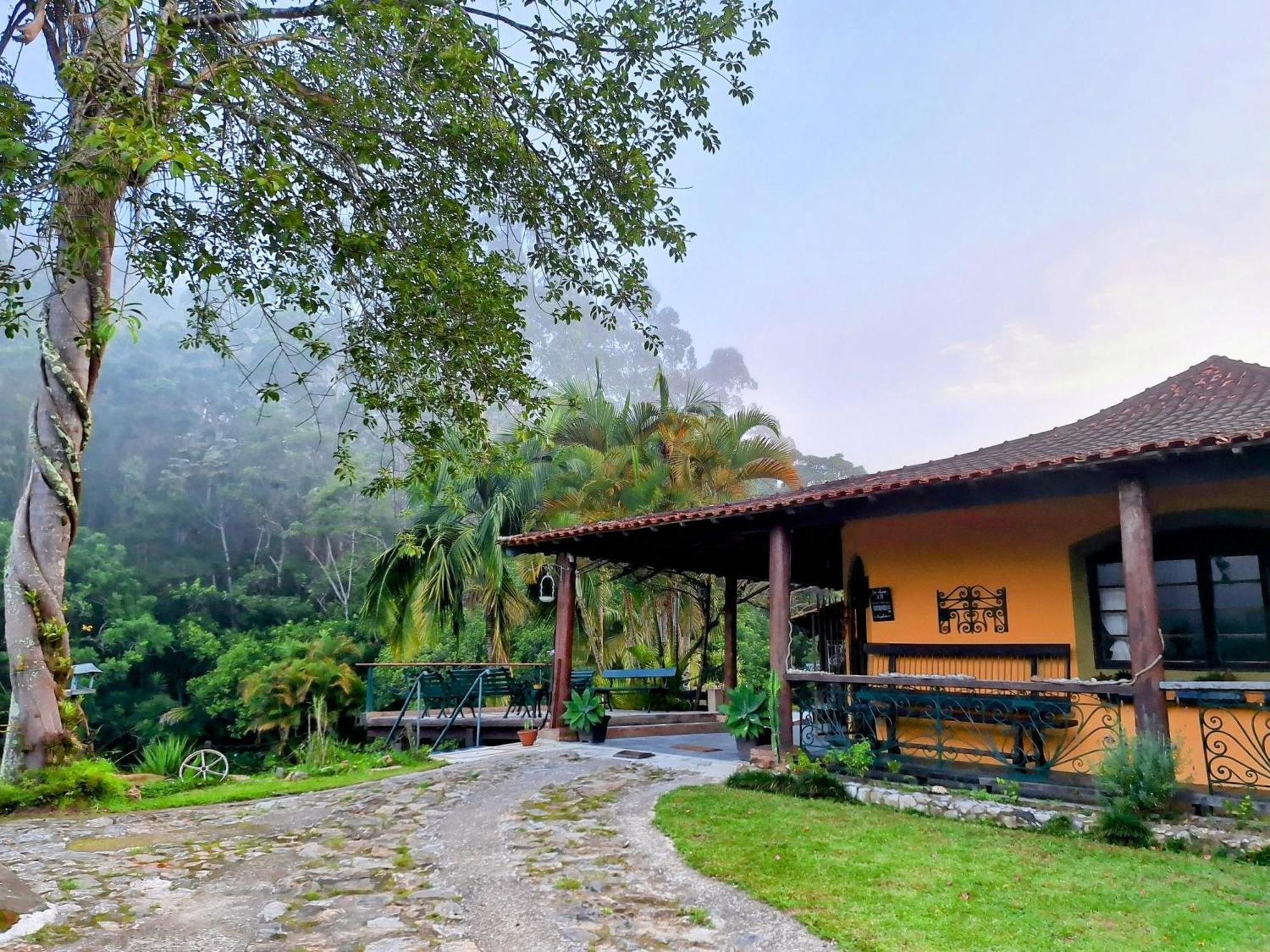 Vila Chacara Ladeira De Pedra Salesópolis Exteriér fotografie