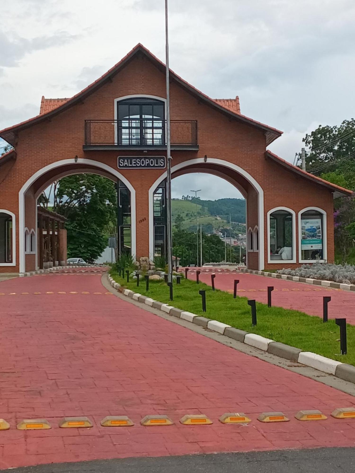 Vila Chacara Ladeira De Pedra Salesópolis Exteriér fotografie